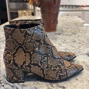 Kenneth Cole Snakeskin Ankle Boots NWOT size 10